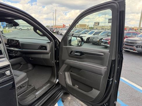 Used 2025 Chevrolet Suburban RST w/ Comfort Package AWD/4WD image 55
