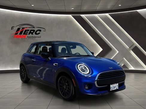 Used 2020 MINI Cooper 2-Door Hardtop w/ Storage Package FWD image 1