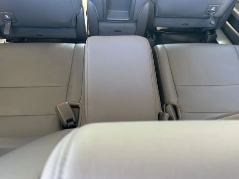 Used 2012 Honda Odyssey Touring image 8