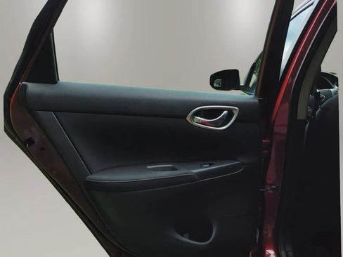 Used 2015 Nissan Sentra SV w/ Cold Weather Package FWD image 10