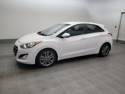 Used 2016 Hyundai Elantra GT w/ Option Group 02 FWD image 2