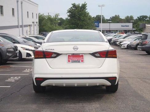 Certified 2025 Nissan Altima 2.5 SV FWD image 5