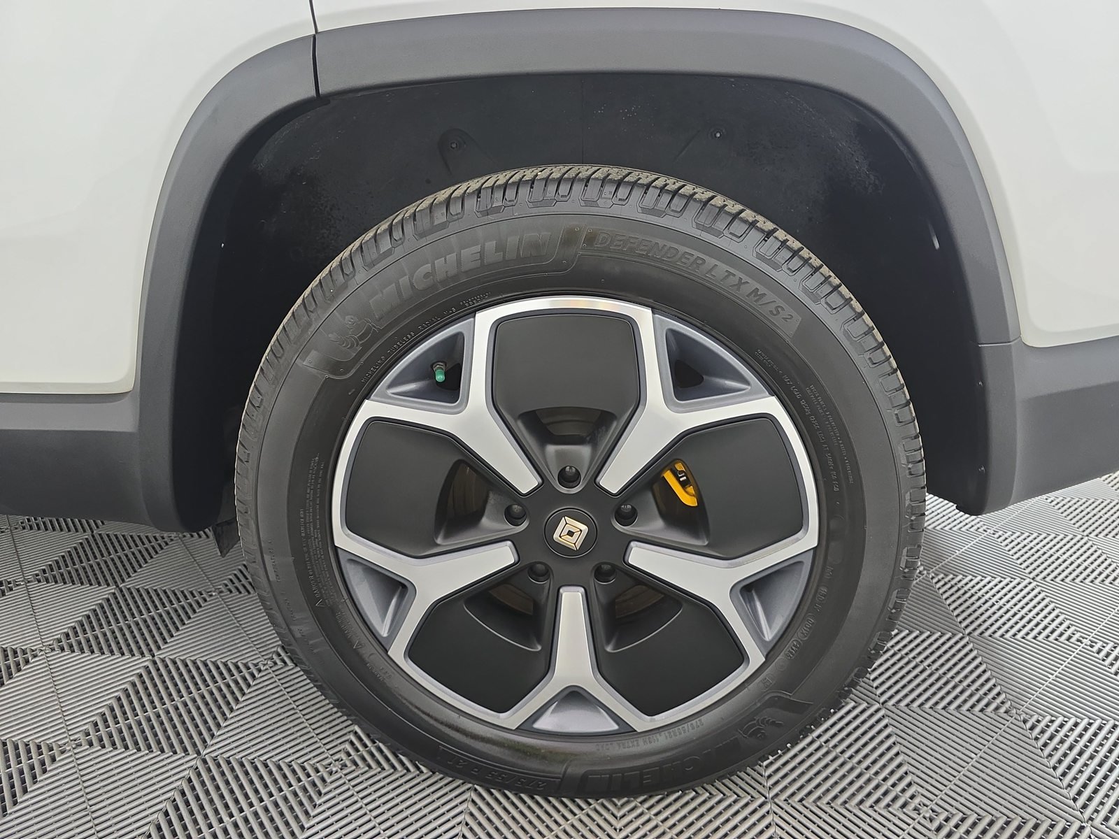 Used 2024 Rivian R1S Adventure Quad AWD/4WD image 10
