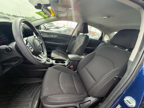 Used 2021 Kia Forte LXS FWD image 19