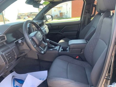 Used 2025 Toyota Tacoma SR image 22