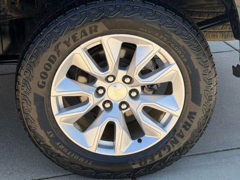 Used 2019 Chevrolet Silverado 1500 Custom w/ Custom Value Package RWD image 10