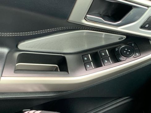 Used 2022 Ford Explorer Limited w/ Limited Technology Package image 23