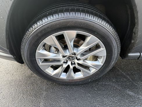 Used 2023 Toyota RAV4 Limited image 8