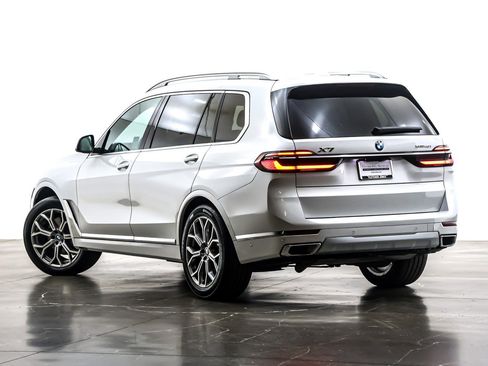 Used 2023 BMW X7 xDrive40i image 13