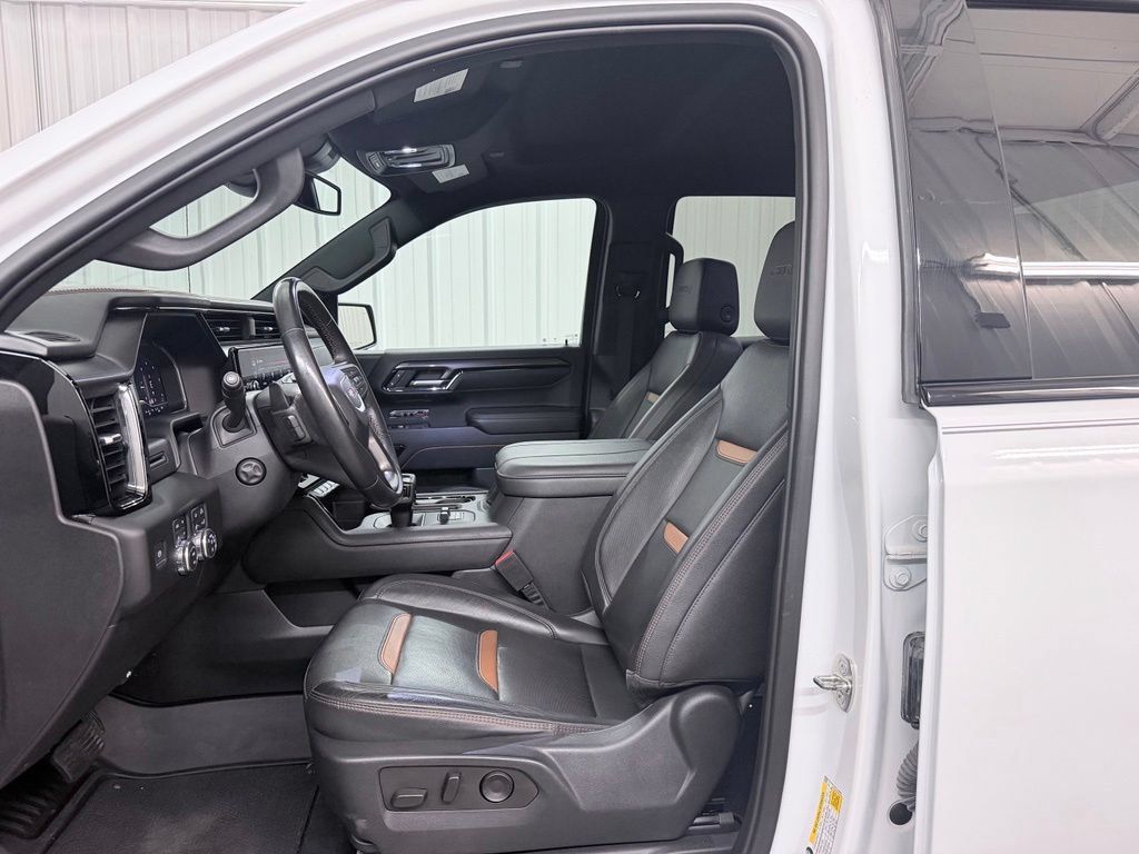 Used 2023 GMC Sierra 1500 AT4 AWD/4WD image 10