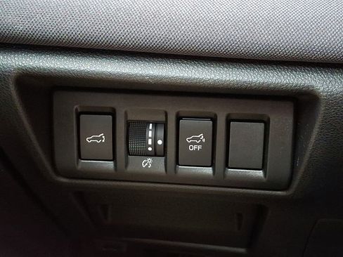 Used 2023 Subaru Outback Premium w/ Popular Package #1 image 23