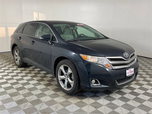Used 2013 Toyota Venza LE image 17
