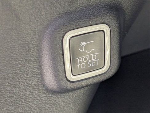 New 2026 Jeep Cherokee Overland image 28