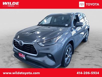 Used 2022 Toyota Highlander XLE