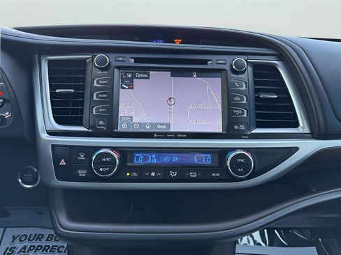 Used 2016 Toyota Highlander Limited w/ Driver Technology Package image 19