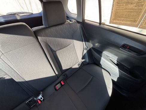 Used 2025 Toyota Corolla Cross LE image 37