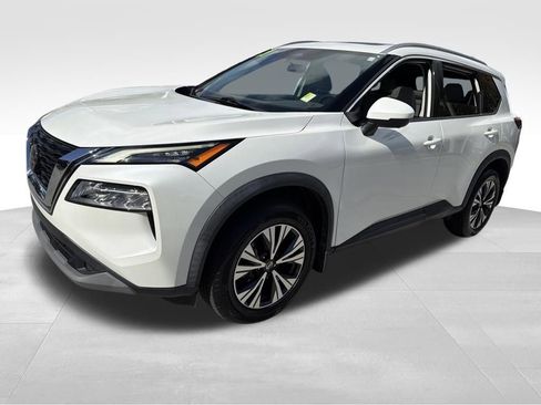 Certified 2021 Nissan Rogue SV w/ Premium Package image 3