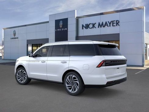 New 2026 Lincoln Navigator Reserve AWD/4WD image 4