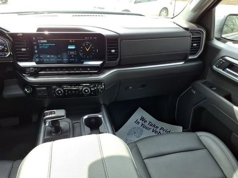 Used 2025 Chevrolet Silverado 1500 LTZ image 15