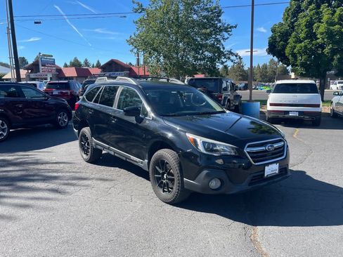 Used 2018 Subaru Outback 2.5i Premium AWD/4WD image 7