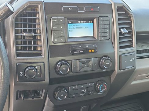 Certified 2022 Ford F250 XL w/ Power Equipment Group image 16