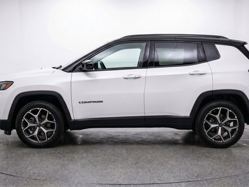 Used 2025 Jeep Compass Limited AWD/4WD image 5