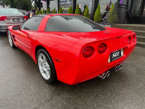 Used 1997 Chevrolet Corvette Coupe w/ Performance Handling Pkg image 3