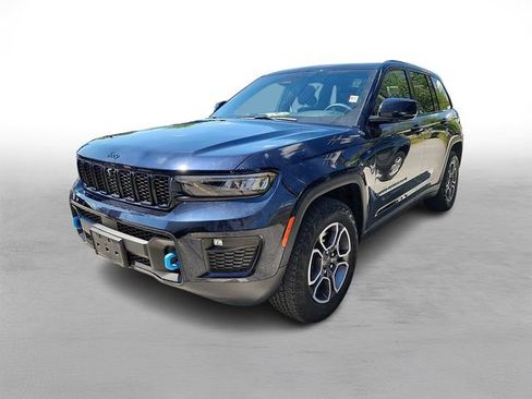 Used 2023 Jeep Grand Cherokee Trailhawk AWD/4WD image 3