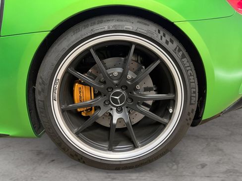 Used 2018 Mercedes-Benz AMG GT R image 18