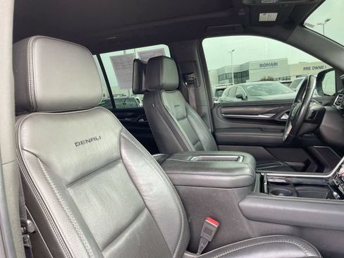 Used 2021 GMC Yukon Denali w/ Denali Premium Package AWD/4WD image 18