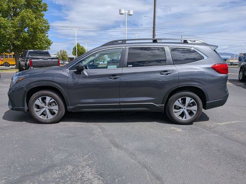 Used 2025 Subaru Ascent Premium AWD/4WD image 9