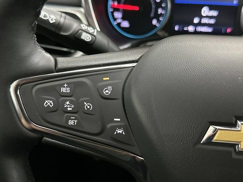 Used 2024 Chevrolet Equinox LT AWD/4WD image 44