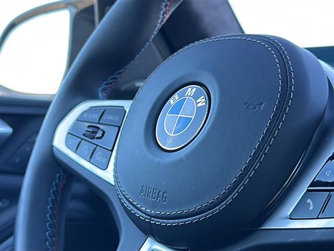 Used 2026 BMW X5 M60i image 30