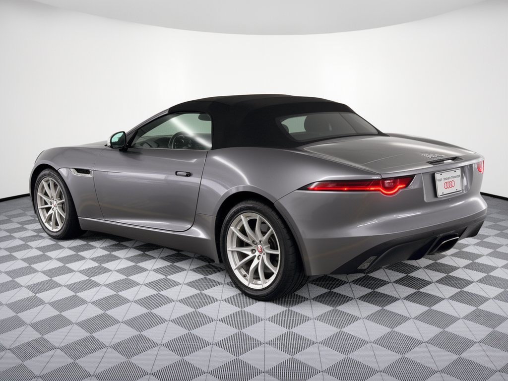 Used 2020 Jaguar F-TYPE Convertible RWD image 3