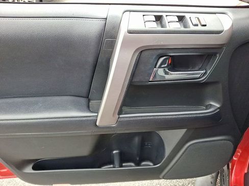 Used 2019 Toyota 4Runner SR5 image 16