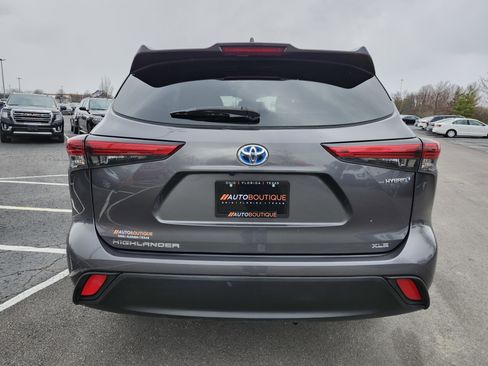 Used 2022 Toyota Highlander XLE image 19