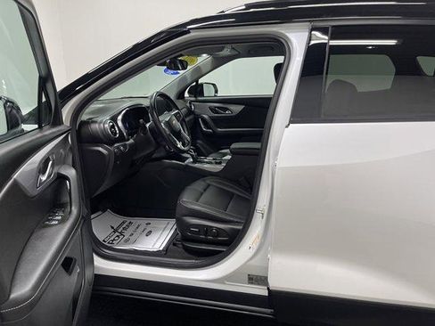 Used 2024 Chevrolet Blazer LT w/ Midnight/Sport Edition FWD image 7