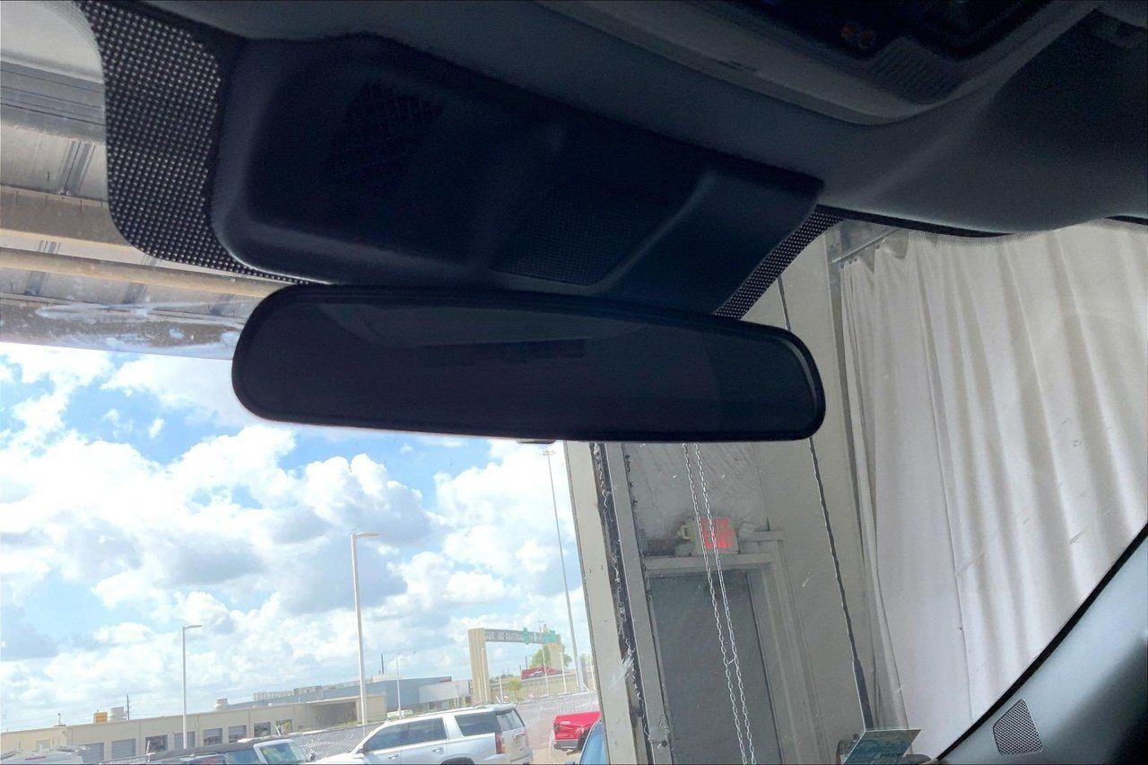 Used 2025 Ford F350 XL AWD/4WD image 17