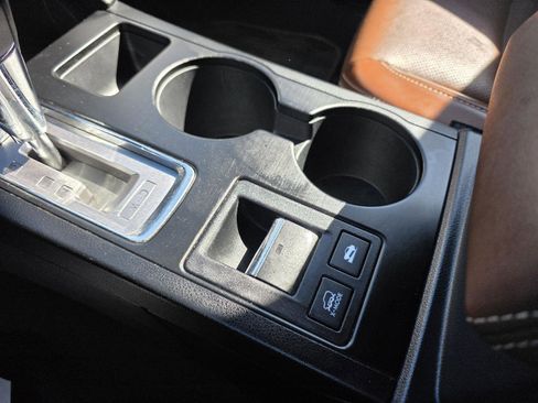 Used 2017 Subaru Outback 3.6R Touring image 19