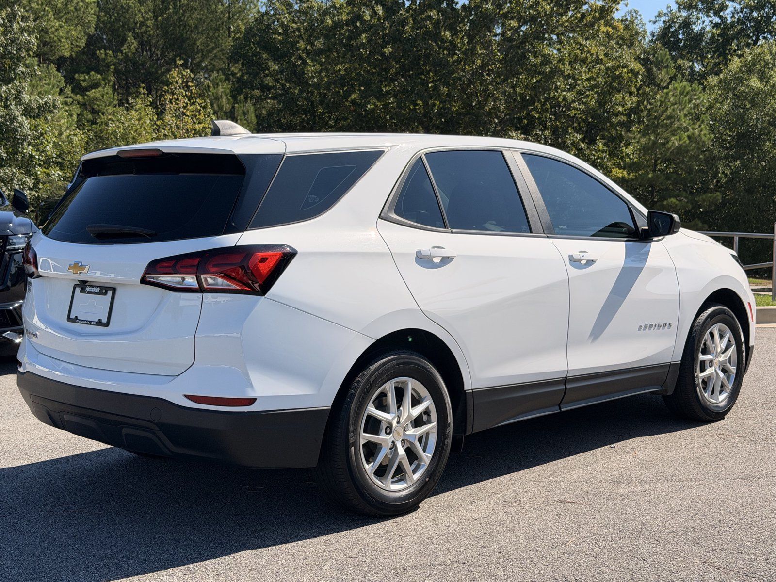 Used 2022 Chevrolet Equinox LS FWD image 12