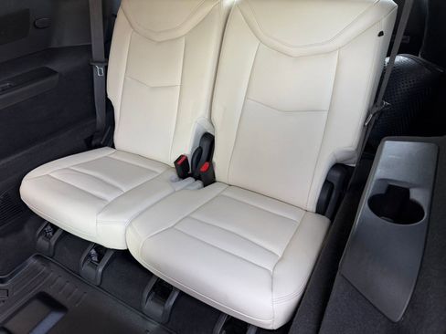 Used 2023 Cadillac XT6 Sport w/ LPO, Premium Carpet Package image 25