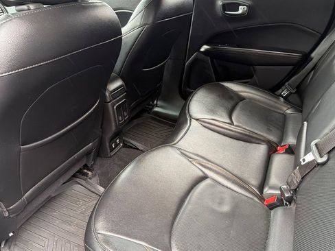 Used 2019 Jeep Compass Limited image 12