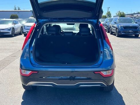 Certified 2023 Kia Niro Wind w/ Wind Preserve Package FWD image 8