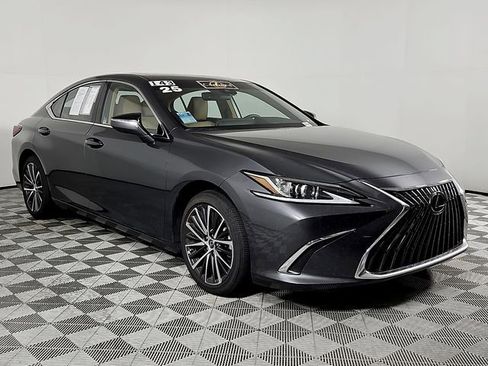 Used 2025 Lexus ES 350 w/ Premium Package FWD image 3