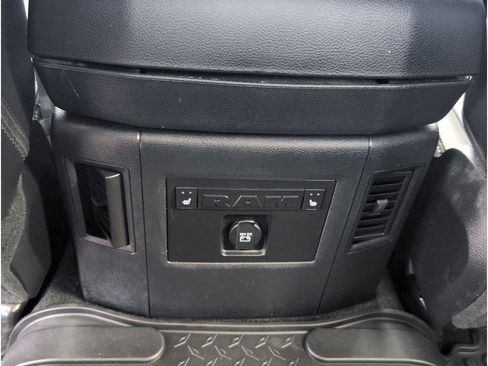 Used 2017 RAM 3500 Laramie image 36