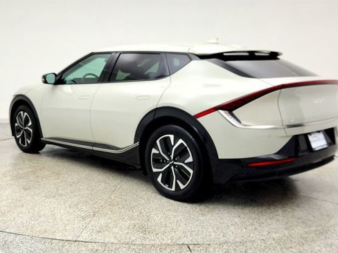 Used 2022 Kia EV6 Wind image 7
