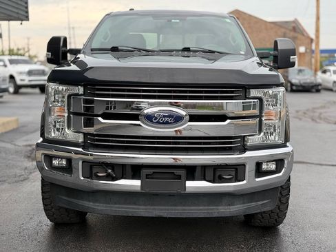 Used 2017 Ford F250 Lariat w/ Lariat Value Package AWD/4WD image 2