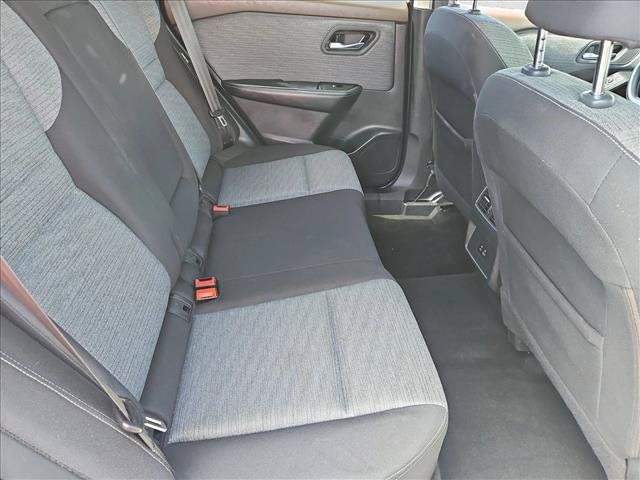 Used 2021 Nissan Rogue SV FWD image 25