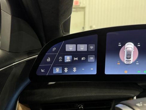 Used 2022 Lucid Air Grand Touring image 25