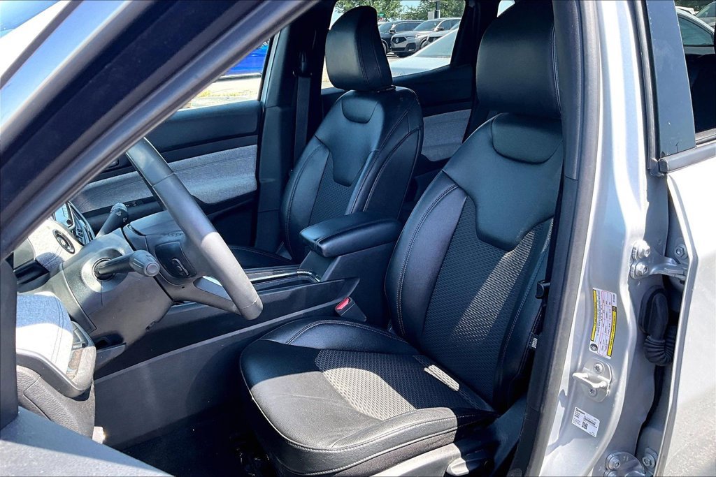 Used 2024 Jeep Compass Latitude AWD/4WD image 33